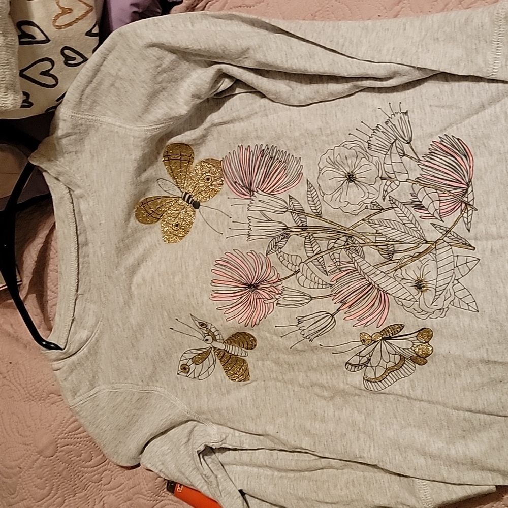 Girl Ling sleeve shirt